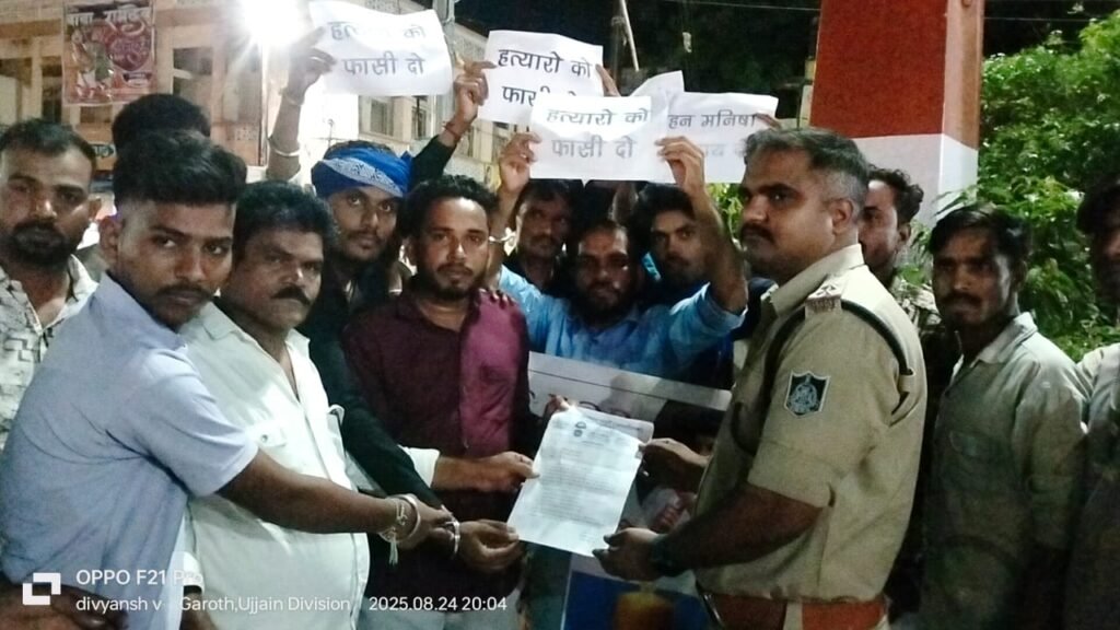 मनीषा हत्याकांड को लेकर गरोठ भीम आर्मी का आक्रोश,राष्ट्रपति के नाम सौंपा ज्ञापन
