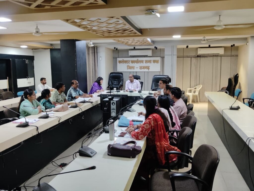 आंगनवाड़ी कार्यकर्ता एवं सहायिका भर्ती प्रक्रिया में पारदर्शिता बरतें – कलेक्टर राजगढ़