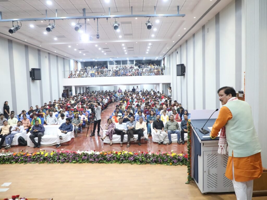 “शिक्षा केवल डिग्री नहीं, राष्ट्र निर्माण का माध्यम होनी चाहिए : मंत्री गौतम टेटवाल”