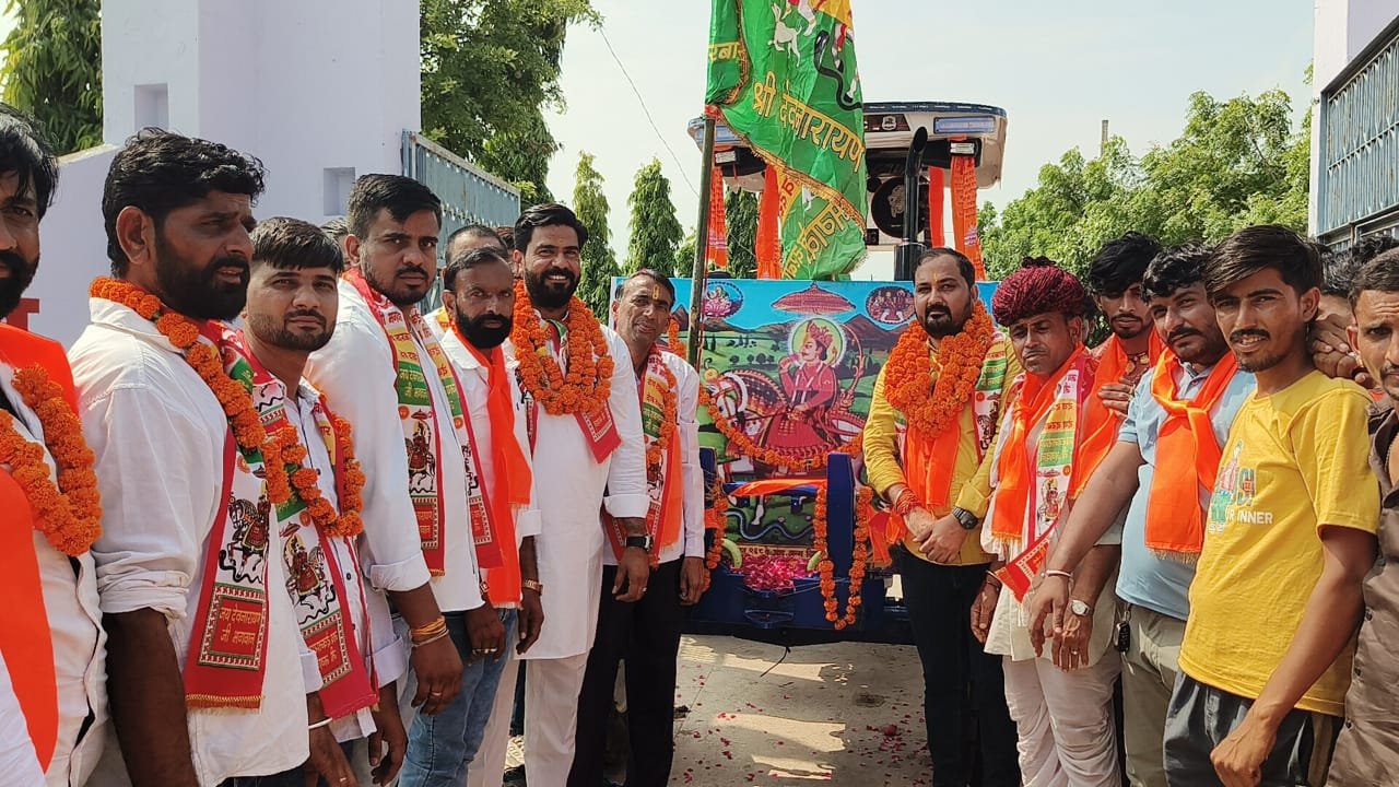 भादवी छट के उपलक्ष्य में गाडरी समाज ने निकाली वाहन रैली