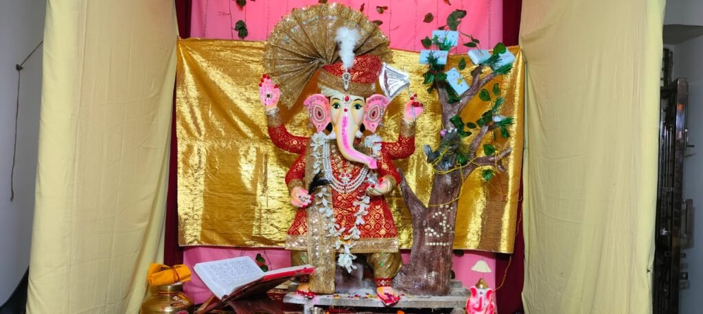 दतिया। 22 वर्षों से गणपति बप्पा की अनवरत आराधना