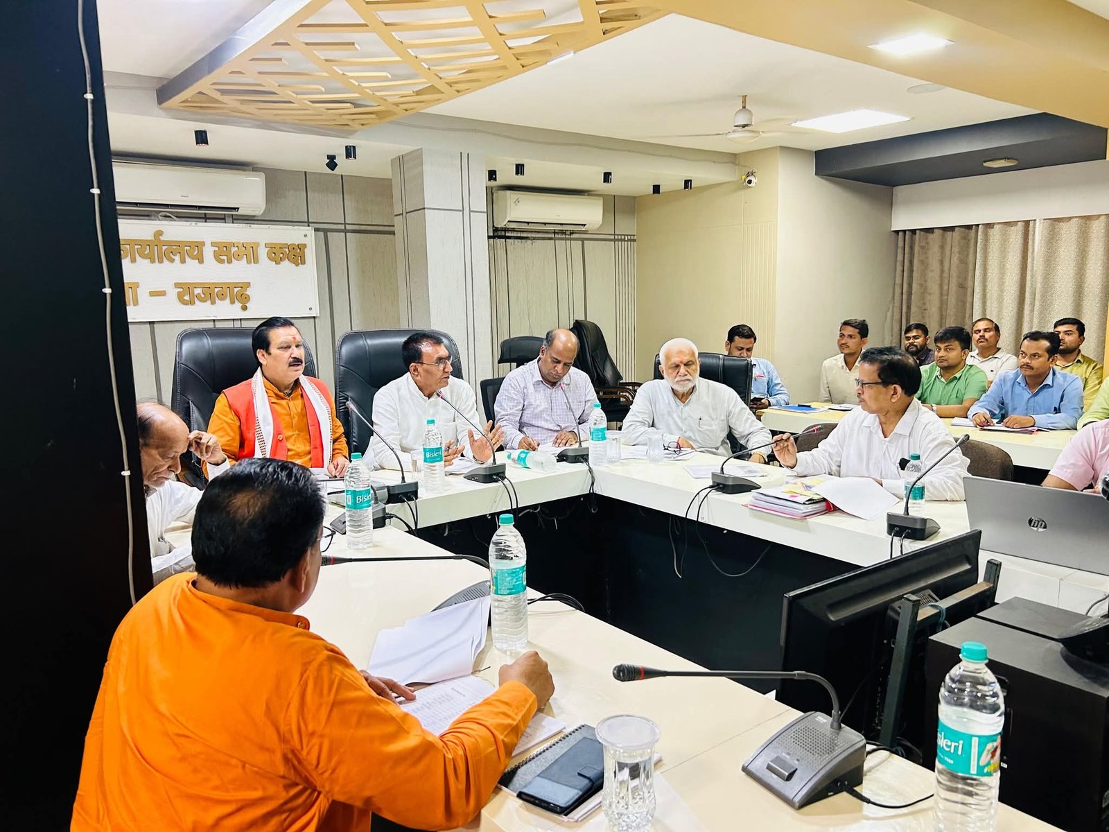 पांच रूपये में किसानों को मिलेगा विद्युत कनेक्‍शन  विद्युत विभाग की समीक्षा बैठक आयोजित