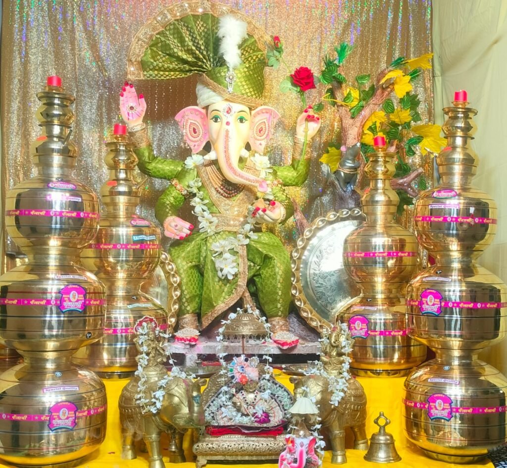 दतिया में गणेशोत्सव की भव्य धूम, पंचम दिवस पर श्रद्धा और उत्साह का अद्भुत नज़ारा।
