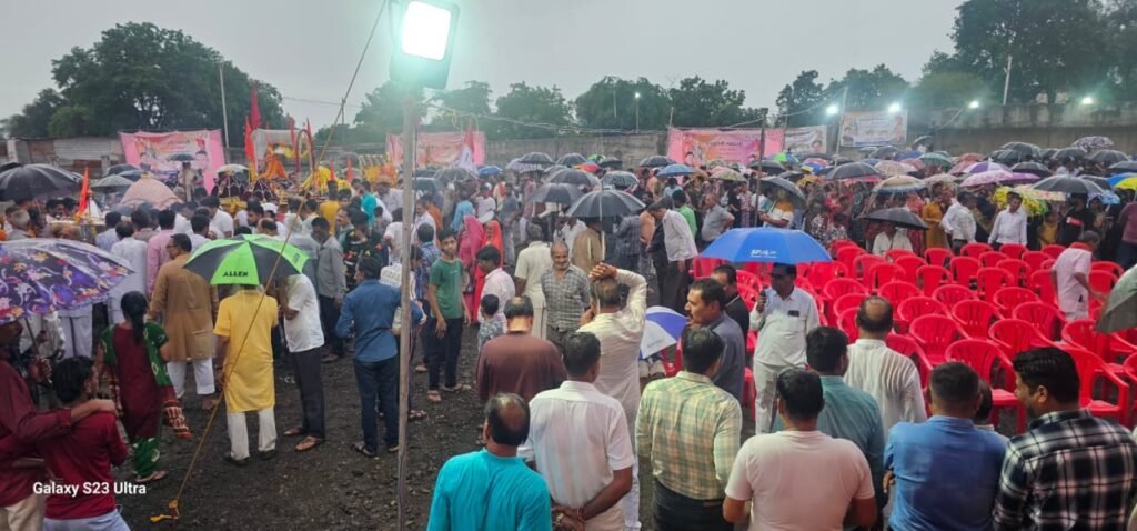 गरोठ नगर मे ठोल ग्यारस पर्व बडे धुमधाम से मनाया गया