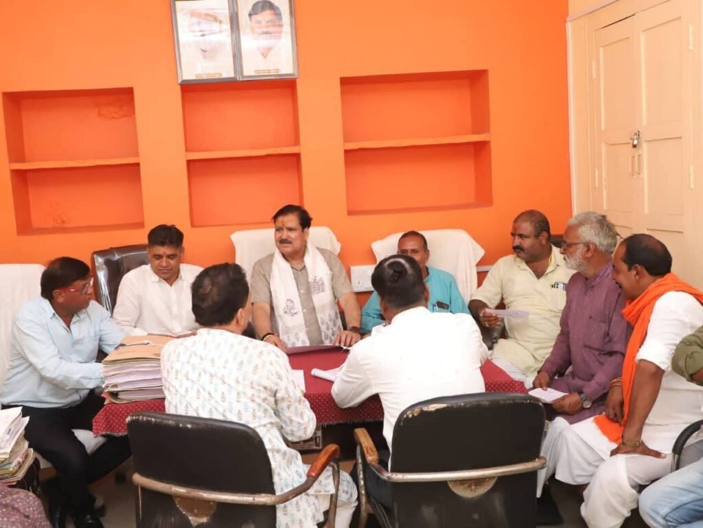 मंत्री टैटवाल का नगर दौरा,परिषद की बैठक के बाद अस्पताल का औचक निरीक्षण