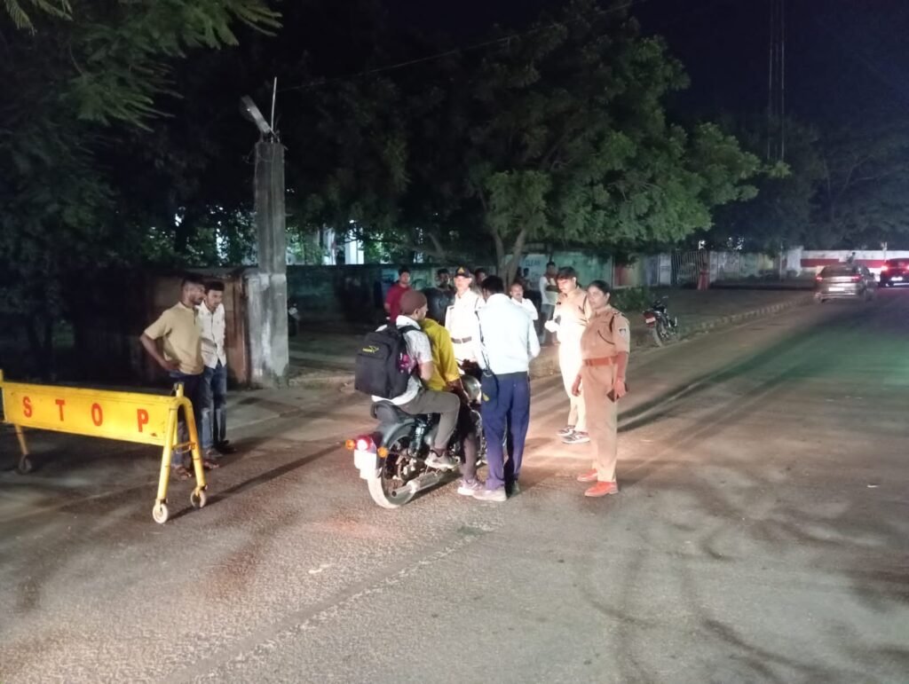 झांसी चुंगी क्षेत्र में पुलिस का विशेष अभियान