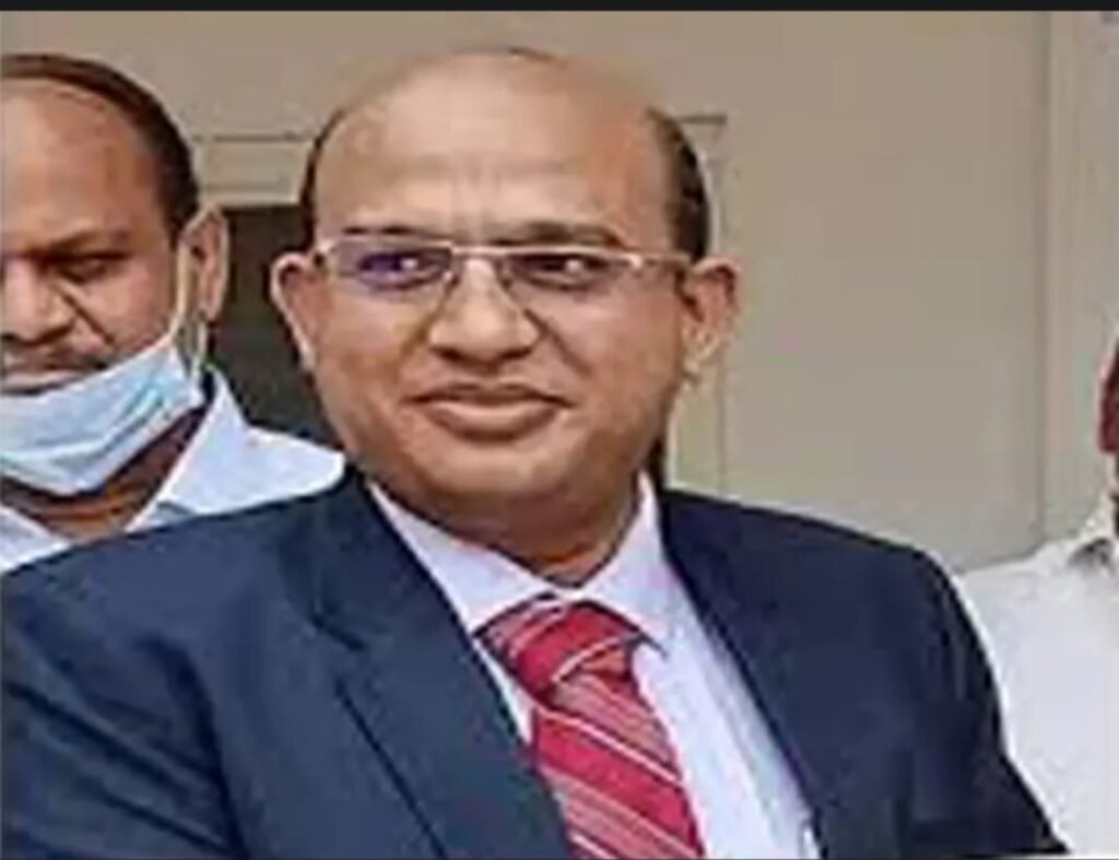 उज्जैन नगर निगम के उपायुक्त आईएएस संतोष टैगोर की तबीयत शुक्रवार को अचानक खराब