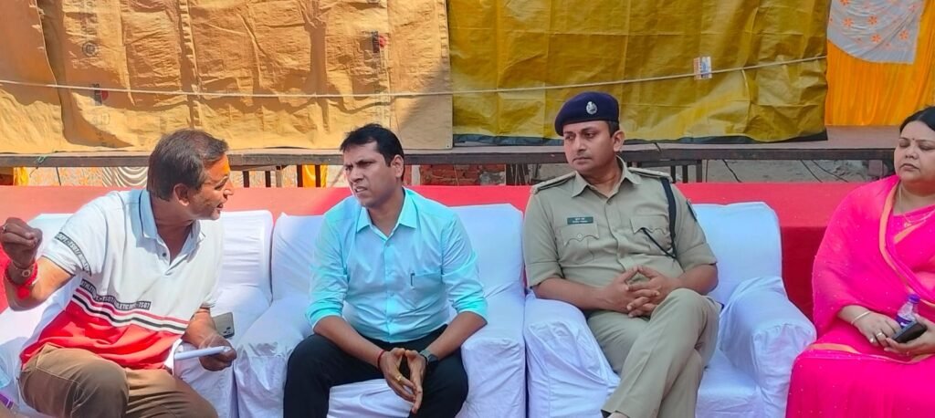 दतिया। कलेक्टर एवं पुलिस अधीक्षक ने किया रामलीला एवं नवरात्रि व्यवस्था का निरीक्षण।