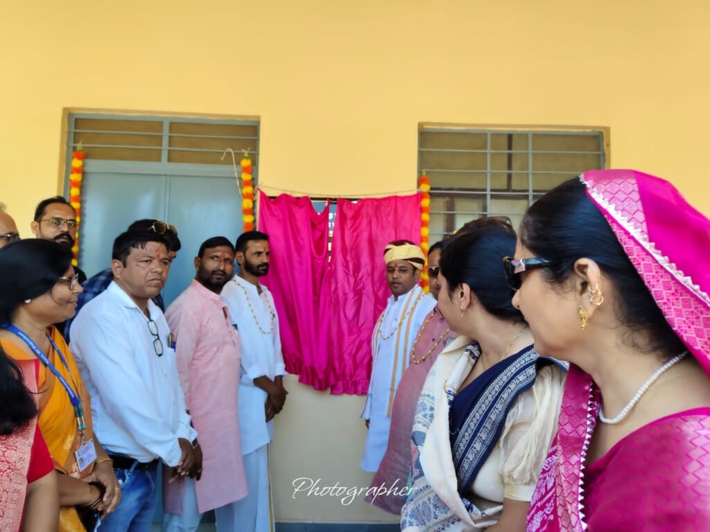 डीएमएफटी फंड से निर्मित कक्षा कक्षो का लोकार्पण