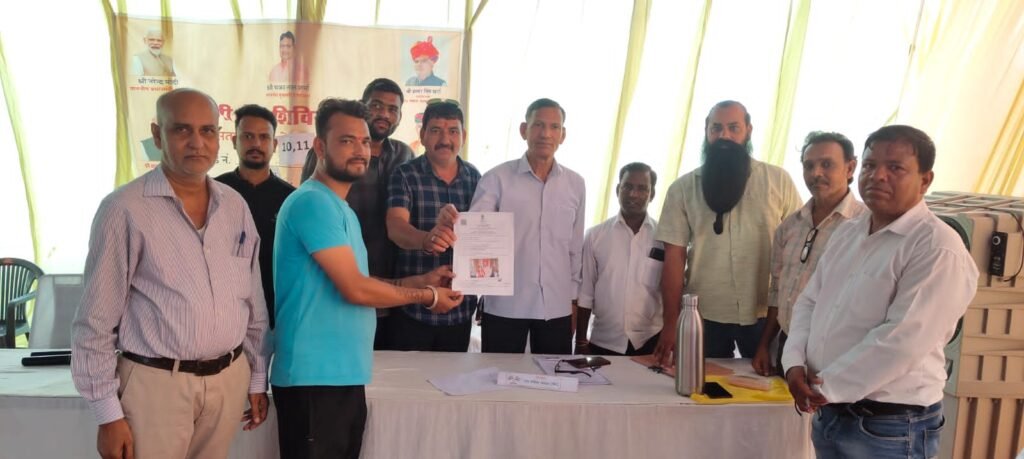 वार्ड नम्बर 11 व 12 के शहरी सेवा शिविर में कार्य किये गए।