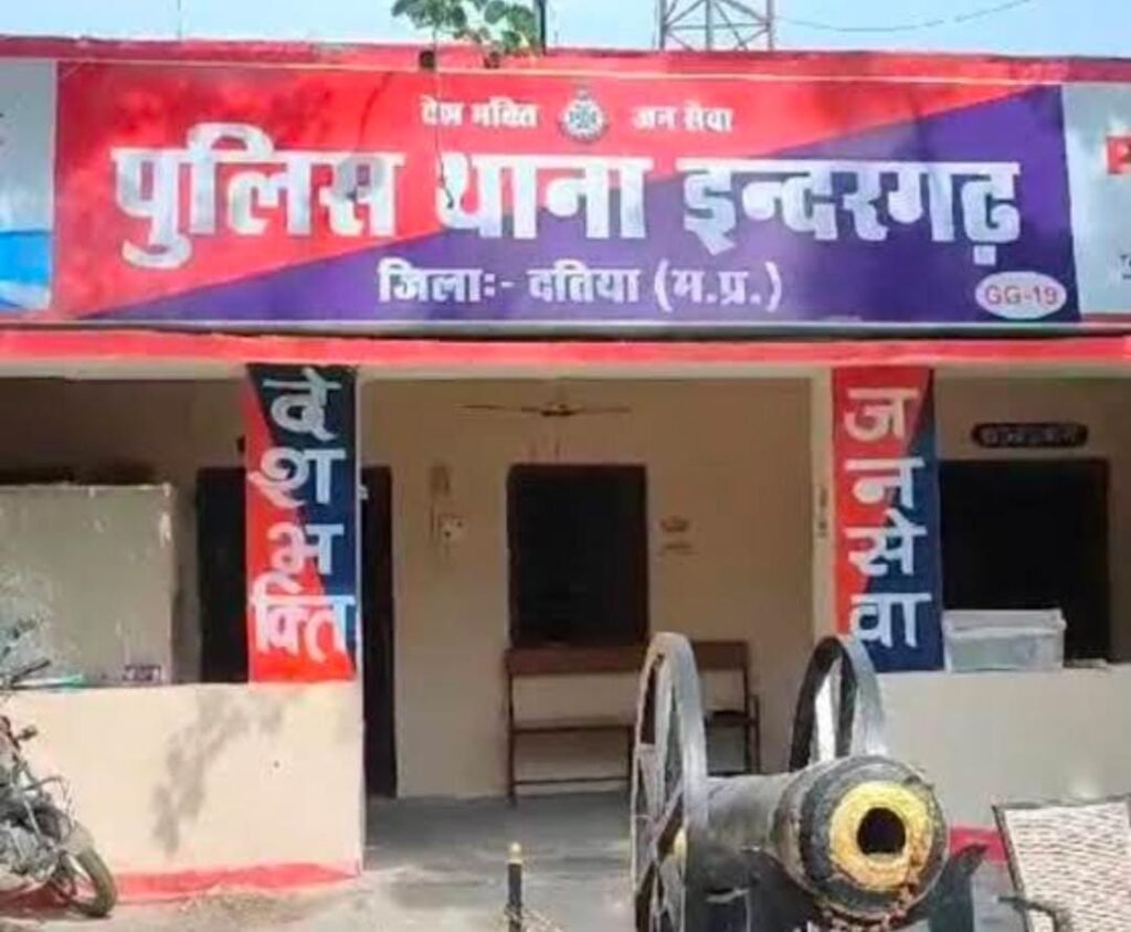 त्यौहार से पहले बड़ी कार्रवाई – थाना इंदरगढ़ पुलिस ने पकड़ा अवैध पटाखा विक्रेता, 20 हजार रुपए कीमत की बारूद सामग्री जब्त।