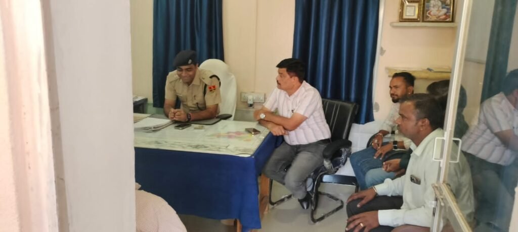 थाना शाहपुरा में शांति समिति व CLG की बैठक संपन्न दीपावली पर बाजार क्षेत्र में वाहनों का प्रवेश रहेगा बंद