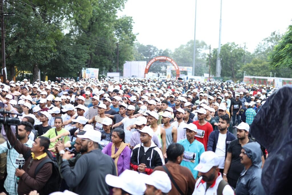 राष्ट्रीय एकता दिवस के उपलक्ष्य में जनप्रतिनिधियों तथा इंदौर पुलिस कमिश्नर सहित नागरिकों ने लगाई देश की एकता और अखंडता के लिए दौड़