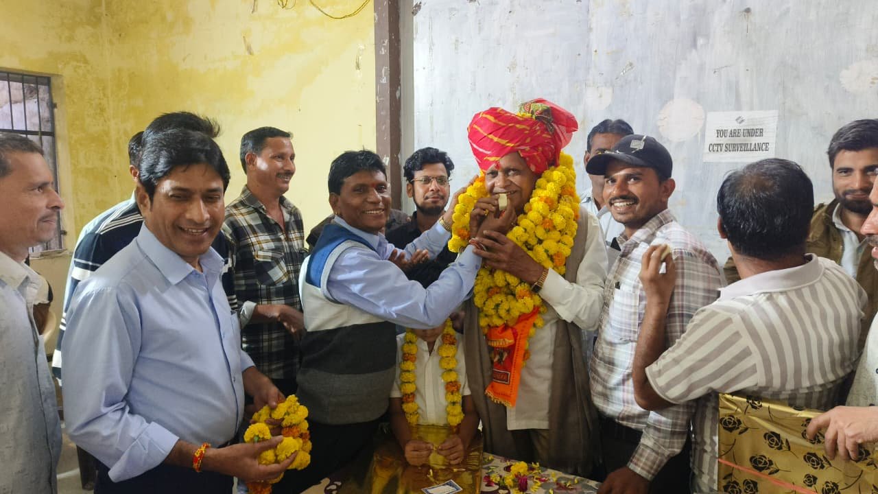 नगर परिषद जीरापुर सेवानिवृत्ति पर विदाई समारोह हुआ आयोजित