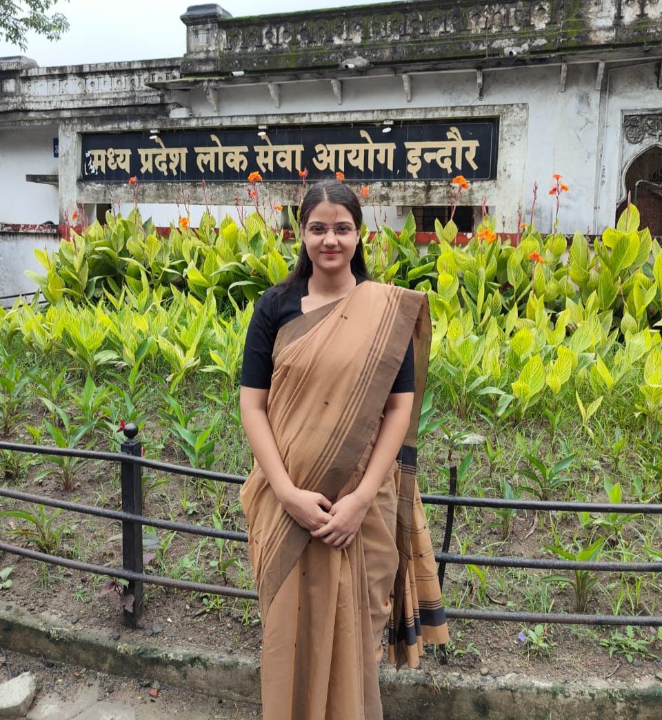 पचोर की दीपिका नकवाल बनी डीएसपी