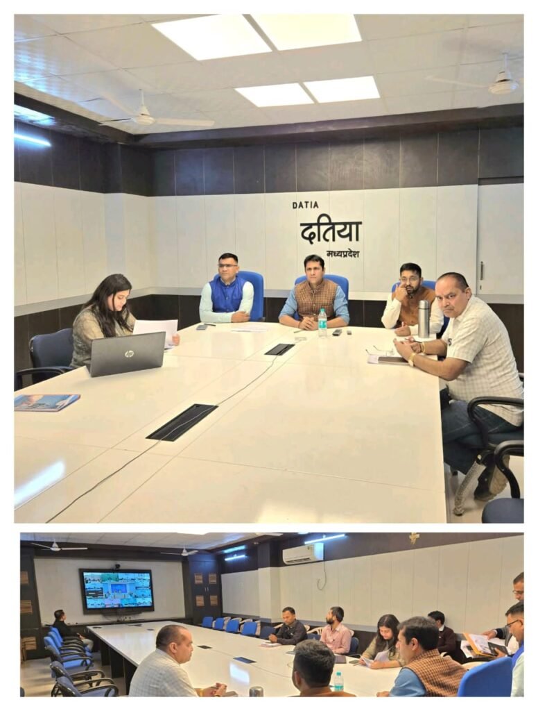 मतदाता सूची के विशेष गहन पुनरीक्षण कार्य की मुख्य निर्वाचन पदाधिकारी द्वारा समीक्षा ” जिला निर्वाचन अधिकारी दतिया को दिए आवश्यक निर्देश।