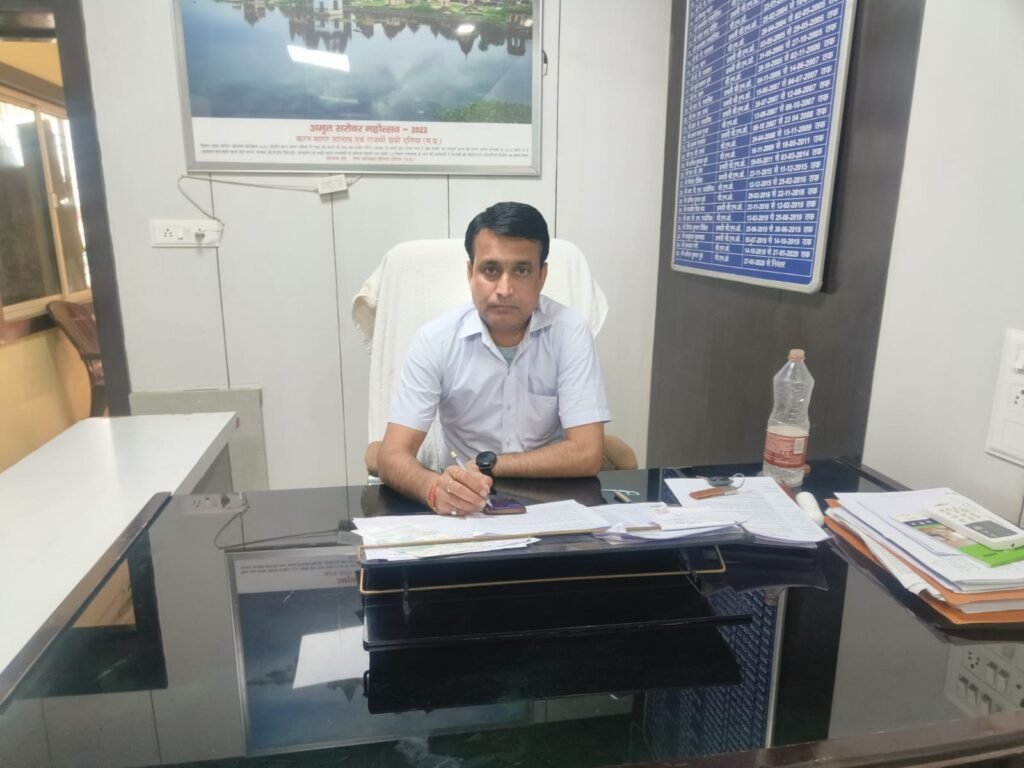 दतिया नगर पालिका परिषद ने शुरू किया स्वनिधि संकल्प अभियान छोटे व्यवसायियों और पथ विक्रेताओं को मिलेगा आर्थिक संबल।