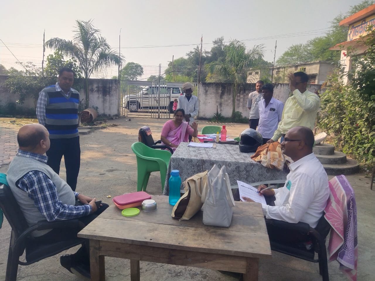 एसडीएम ने परसूलियाकलां में एसआईआर गतिविधियां का निरीक्षण किया