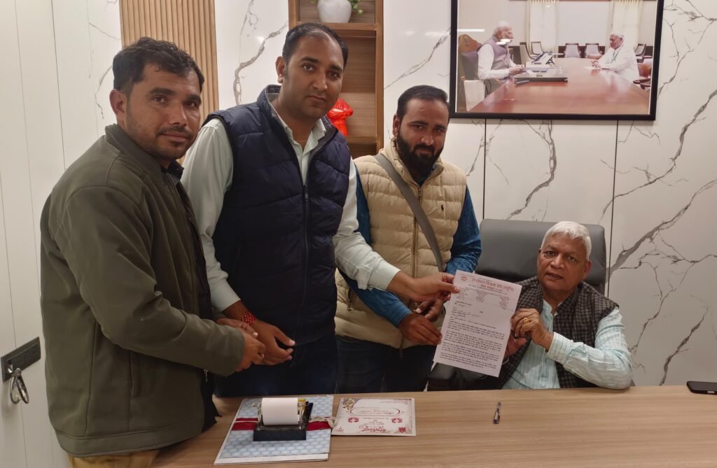 टीईटी निर्णय पर पुनर्विचार की मांगराजस्थान शिक्षक संघ (राष्ट्रीय) शाहपुरा ने सांसद को सौंपा ज्ञापन