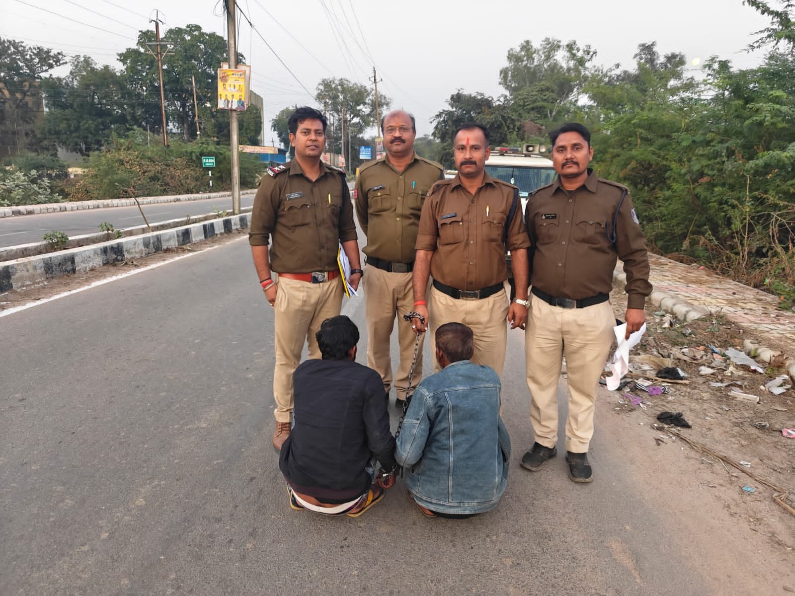 हत्या के मामले में फरार चल रहे दो आरोपी गिरफ्तार , सिविल लाइन पुलिस की तत्परता से मिली बड़ी सफलता।