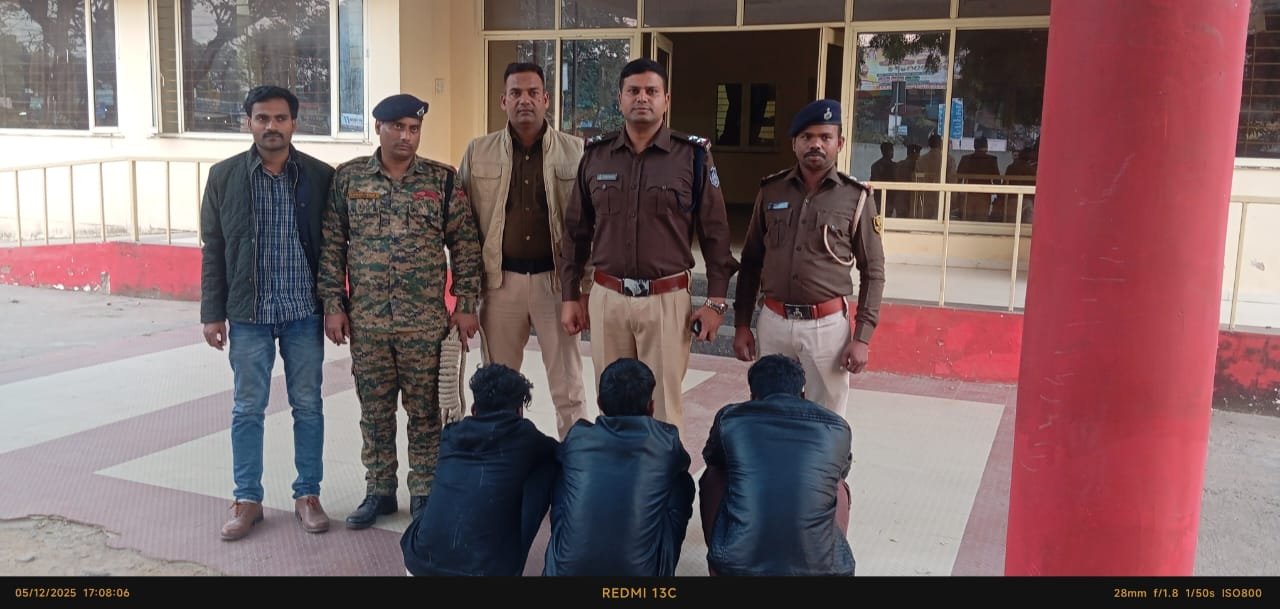 बिहार और दतिया पुलिस की संयुक्त कार्यवाही से बिहार बैंक चोरी कांड का खुलासा  03 आरोपी गिरफ्तार, आरोपियों से ₹8,50,000/- नकदी बरामद की