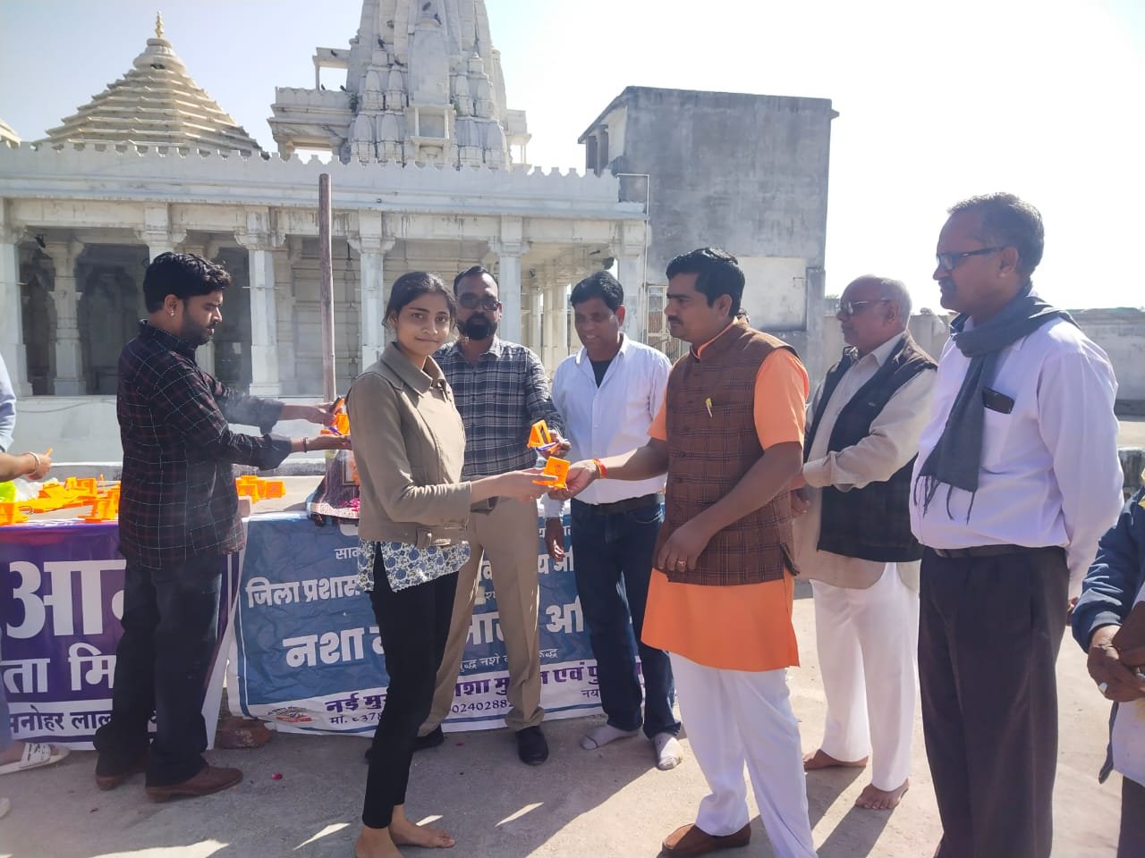 खटीक समाज अम्बेडकर लाइब्रेरी के छात्र-छात्रों के साथ डॉ भीमराव अंबेडकर के 69 वे महापरिनिर्वाण दिवस पर शिक्षा के प्रति जागरूक किया व नशा मुक्ति का कार्यक्रम किया गया