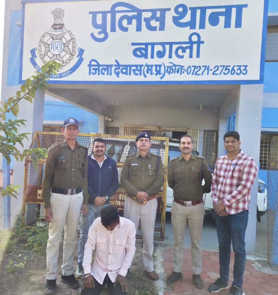 पिता की निर्मम हत्या कर रिश्तो को कलंकित करने वाले बेटा मात्र 12 घण्टें में गिरफ्तार।