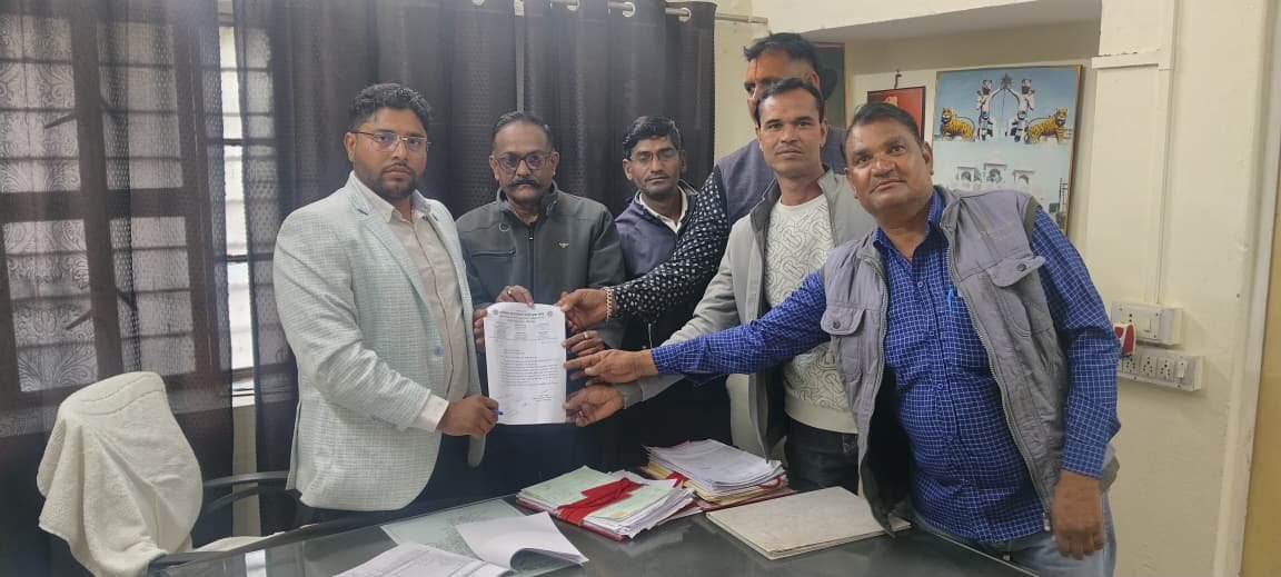 अखिल राजस्थान प्रबोधक संघ द्वारा पुरानी सेवा गणना को लेकर मुख्यमंत्री के नाम ज्ञापन सौंपा
