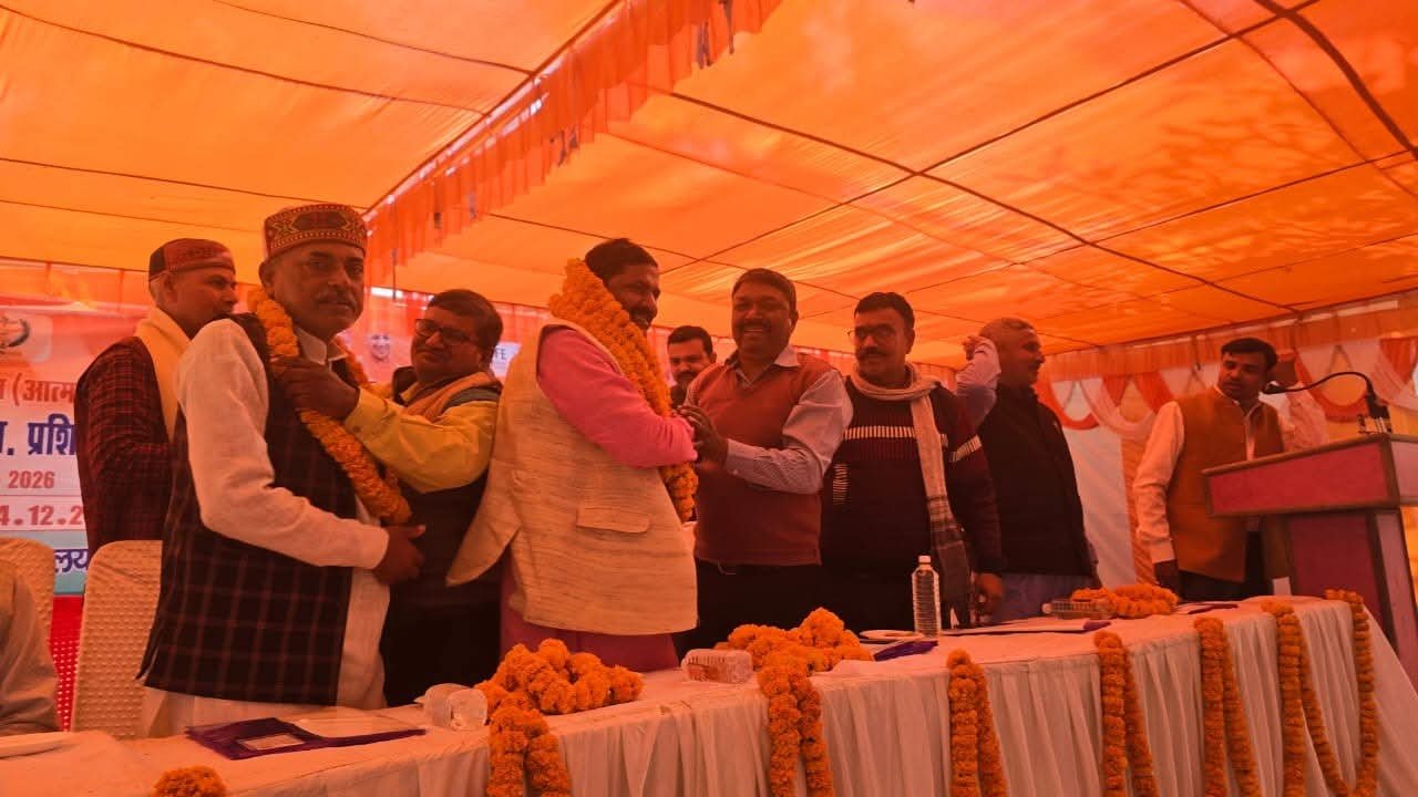 रामकोला विकास खण्ड में ब्लाक स्तरीय कृषक गोष्टी कार्यक्रम का आयोजन हुआ।