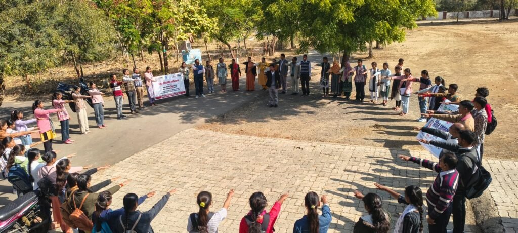 प्रधानमंत्री कॉलेज ऑफ़ एक्सीलेंस राजगढ़ में बाल विवाह मुक्त अभियान के अंतर्गत शपथ कार्यक्रम आयोजित