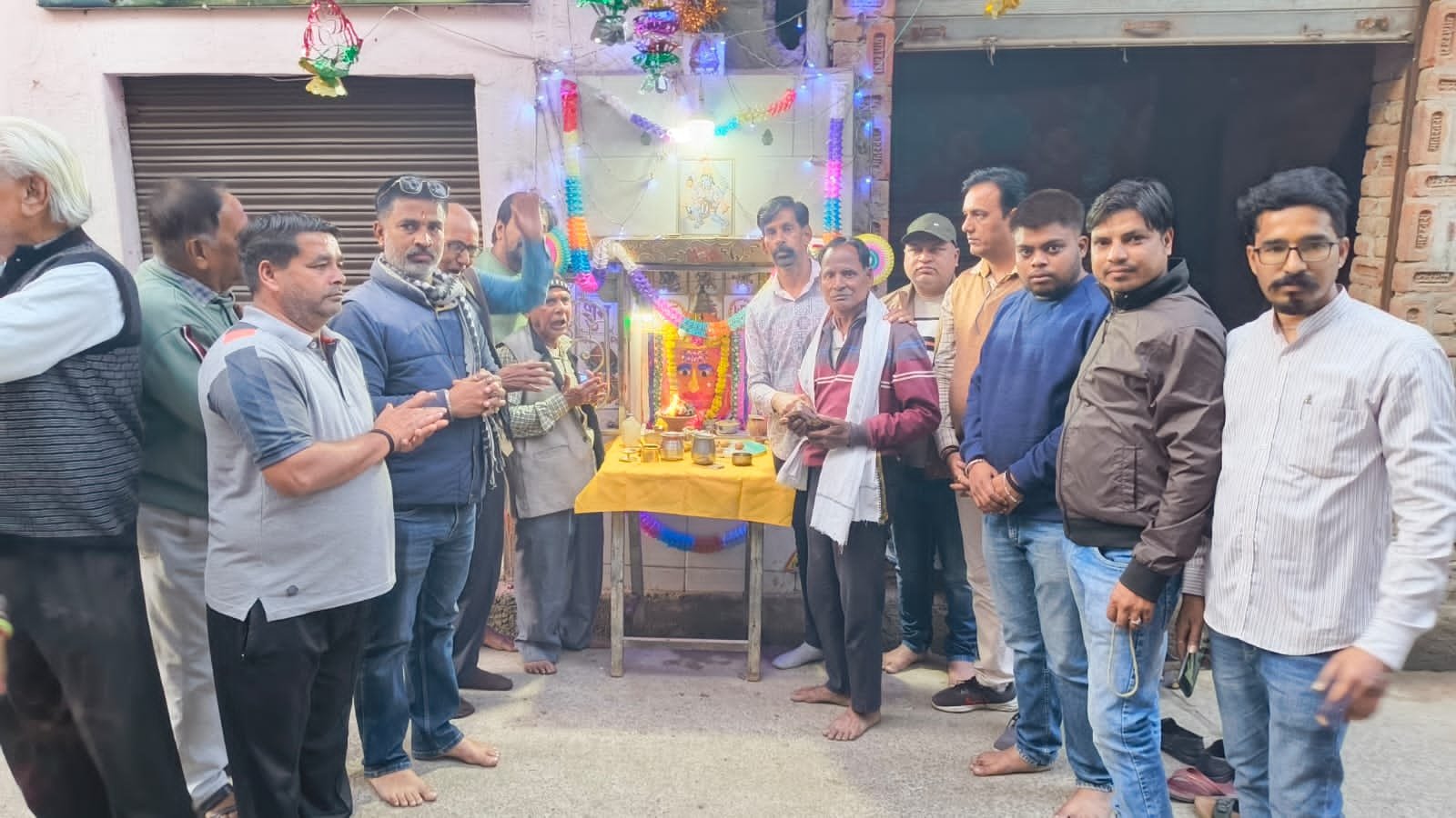 भेरुजी महाराज को लगाया पौष बड़े का भोग