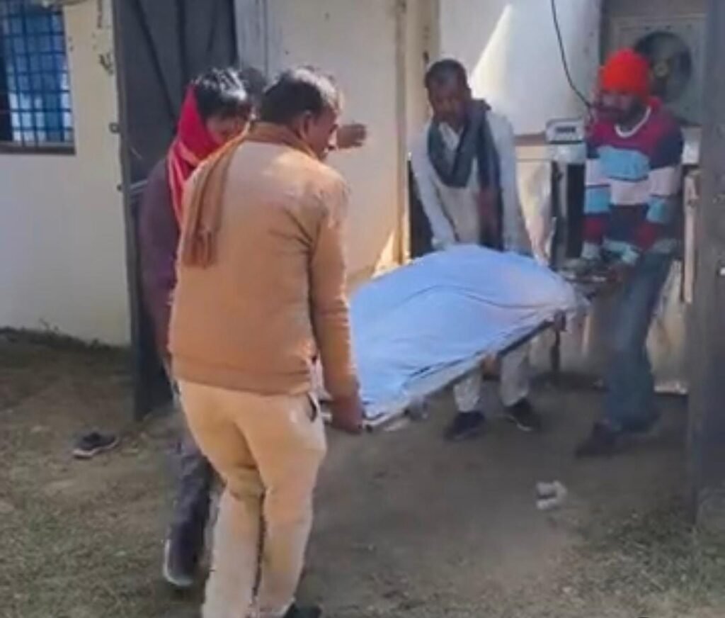 अज्ञात वाहन ने बाइक सवार भाई-बहन को रोंदा।