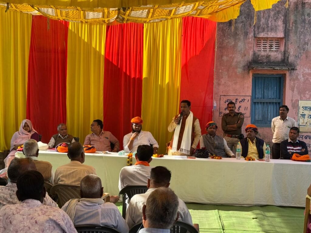 राजस्थान सरकार के दो वर्ष पूर्ण होने के अवसर बढ़ता राजस्थान-हमारा “राजस्था” अभियान के अंतर्गत ग्राम पंचायत धनोप में रथयात्रा का कार्यक्रम किया गया