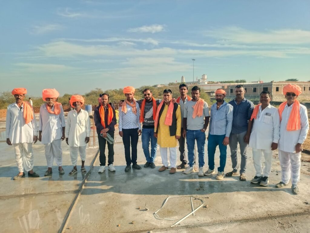 धनोप माता मंदिर परिसर में गोस्वामी समाज की धर्मशाला का निर्माण जोरों पर कार्यकारिणी ने किया निरीक्षण