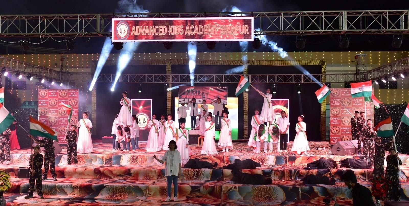 एडवांस्ड किड्स एकेडमी, ज़िरापुर में “विरासत” थीम पर 14वां वार्षिक उत्सव भव्यता के साथ संपन्न।