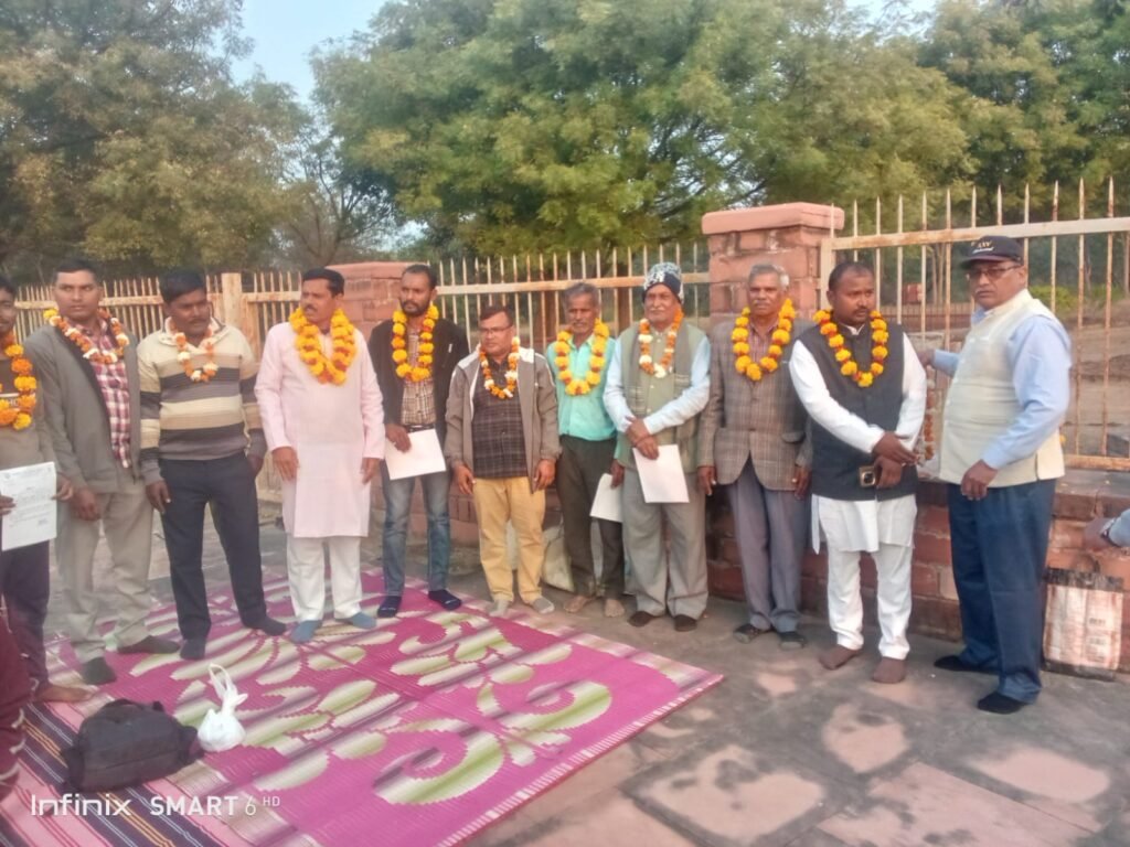 बौद्ध स्थल भरहुत में प्रजापति कुम्हार समाज के द्वारा ब्लॉक अध्यक्ष उचेहरा की नई कार्यकारिणी का किया गठन