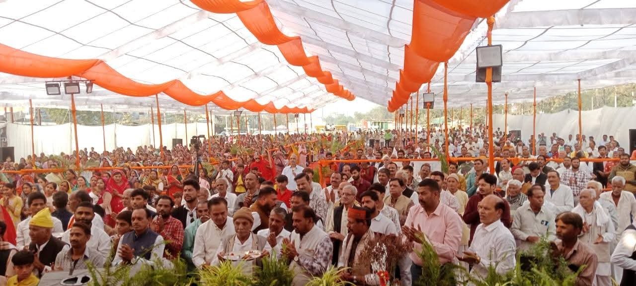 श्रीमद् भागवत कथा के प्रथम दिवस उमड़ा श्रद्धालुओं का जनसैलाब