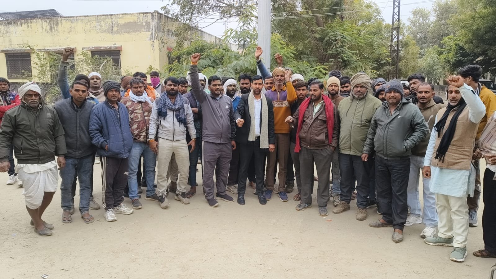 फैक्ट्री में मजदूरों की मौत का मामला