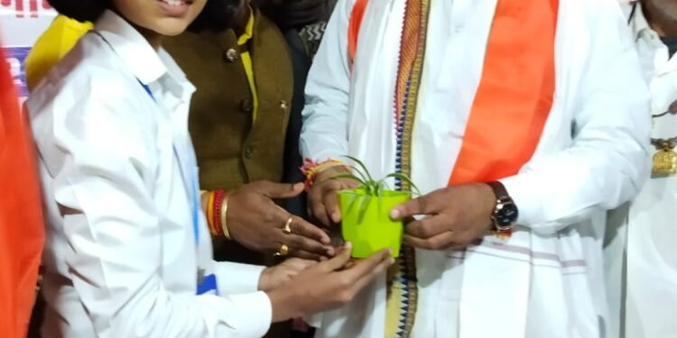 ग्रीन लिटिल बेबी श्रेया कुमावत का हरित अभियान: जिले से लेकर मंत्रालय तक पहुँचा पौधा रोपण का संदेश।