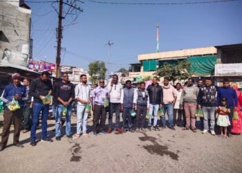 शाहपुरा में आयोजित हिंदू सम्मेलन पर कांग्रेस कार्यकर्ताओं ने की पुष्प वर्षा