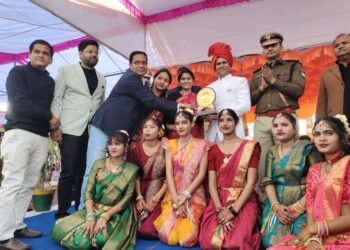 दतिया में हर्षोल्लास और उमंग के साथ मनाया गया 77वां गणतंत्र दिवस