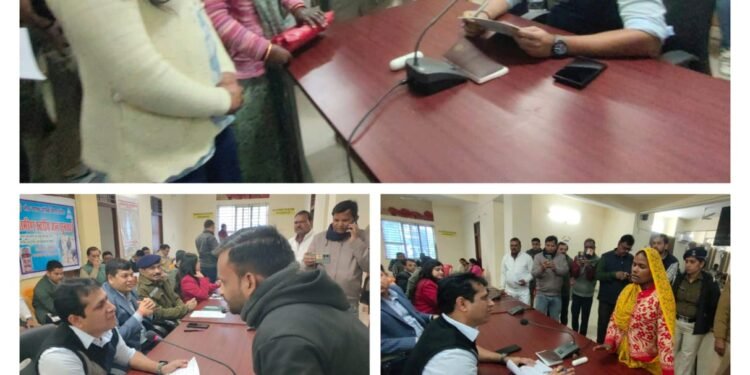 जनसुनवाई में कलेक्टर स्वप्निल वानखड़े ने सुनी 120 से अधिक आवेदकों की समस्याएं, समय-सीमा में निराकरण के निर्देश।