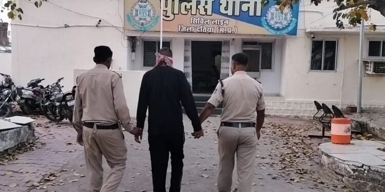 09 घंटे में पुलिस की बड़ी कार्रवाई जान से मारने की नीयत से गोली चलाने वाला आरोपी गिरफ्तार।