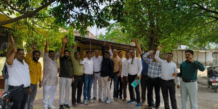 शिक्षक पात्रता परीक्षा के विरोध में संघर्ष मोर्चा की बैठक सम्पन्न।