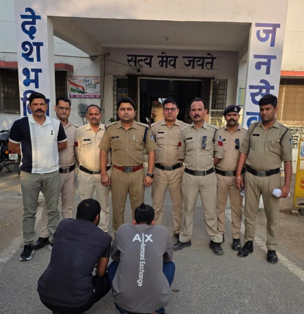 थाना कोतवाली पुलिस ने कल्लू कुशवाहा हत्याकाण्ड में फरार 5-5 हजार के 2 इनामी आरोपियों को किया गिरफ्तार।