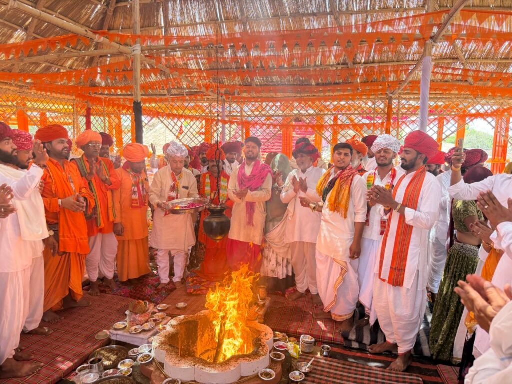 कलश स्थापना के साथ पंच कुंडात्मक विष्णु महायज्ञ की पूर्णाहुति, क्षेत्र हुआ भक्तिमय