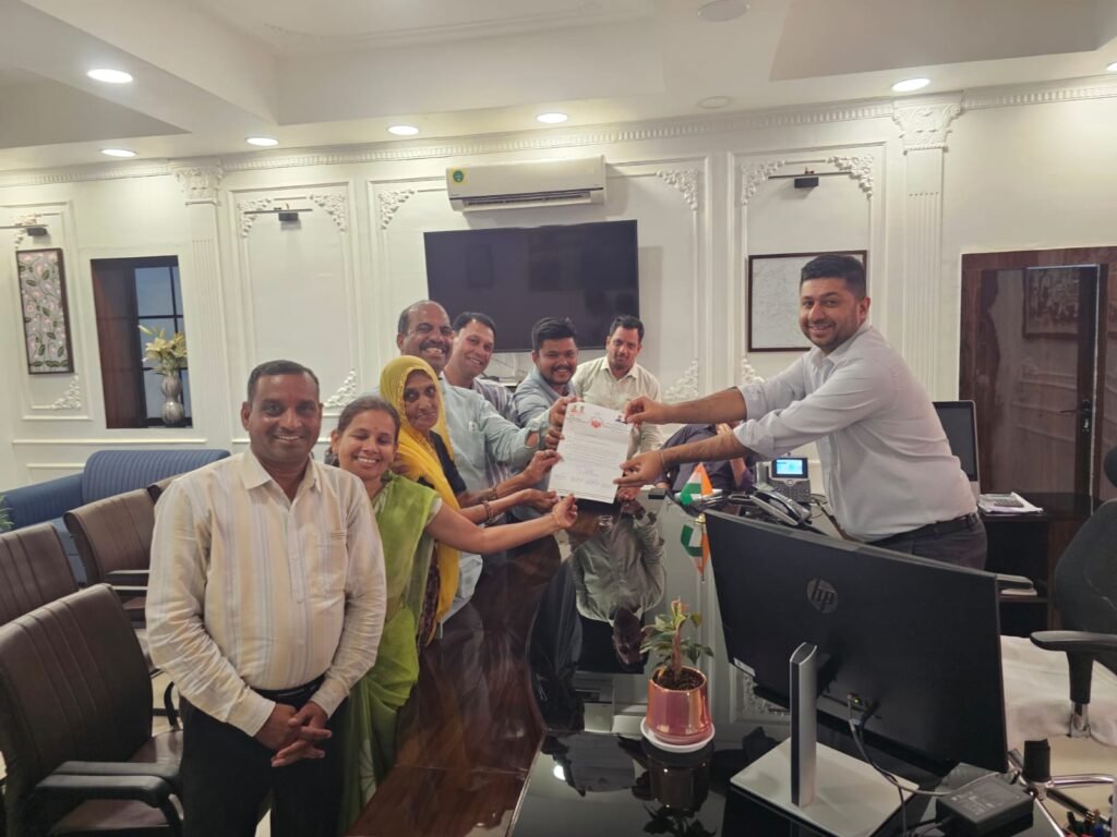 संजय कॉलोनी वार्ड 35,36,48,59 की जल समस्या के स्थाई समाधान हेतु निवर्तमान महापौर के नेतृत्व में प्रतिनिधिमंडल ने जिला कलेक्टर से की मुलाकात