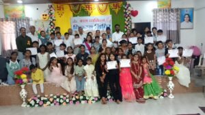 राजगढ़। बच्चों के साथ-साथ मात पिता भी मन की शांति के लिए मूल्यनिष्ठ शिक्षा को धारण करें। -ब्रह्माकुमारी मधु दीदी l