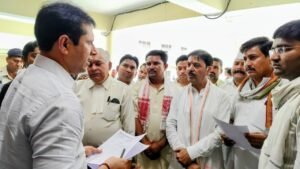 दतिया। महिला बाल विकास अधिकारी को जिले से हटाने को लेकर कांग्रेस पार्टी ने सौंपा ज्ञापन।