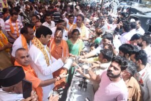 राजस्थान। प्रचण्ड गर्मी से त्रस्त हजारों भीलवाड़ावासियों के कंठ शीतल छाछ से हुए तर